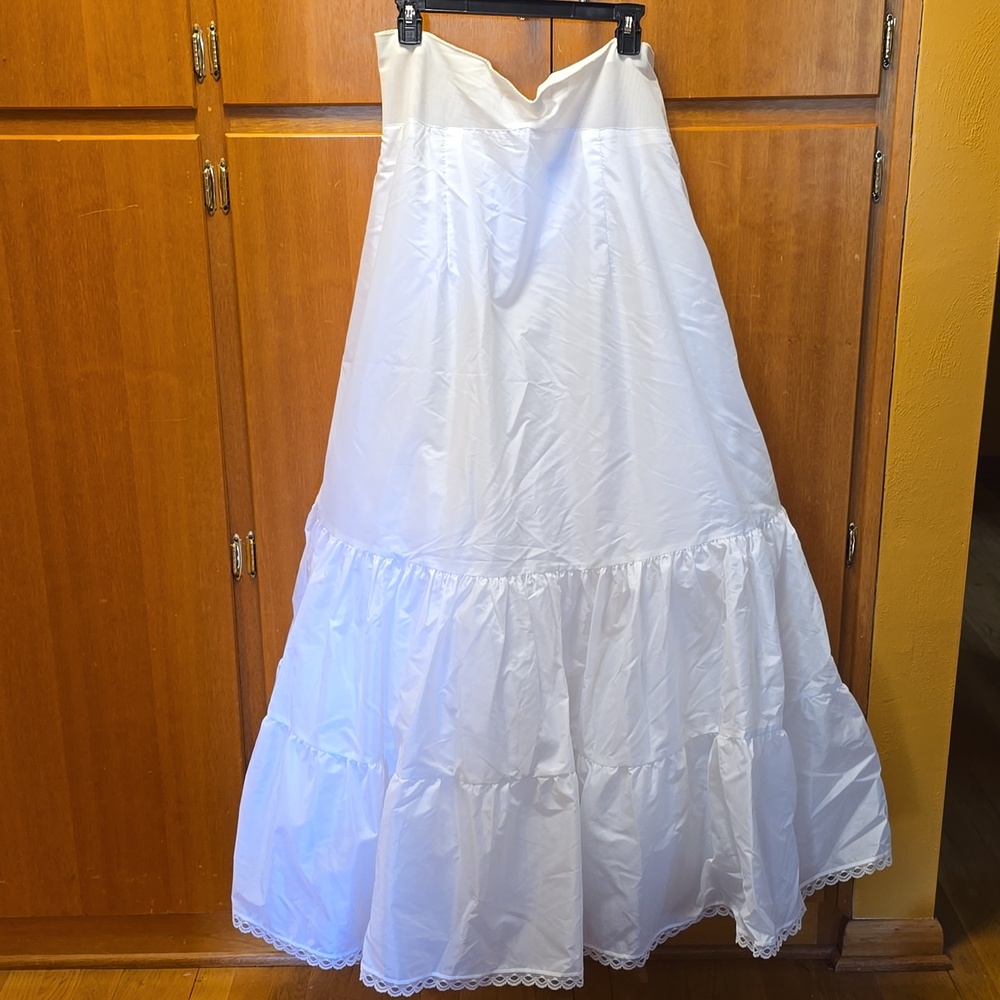 David's Bridal Crinoline Skirt